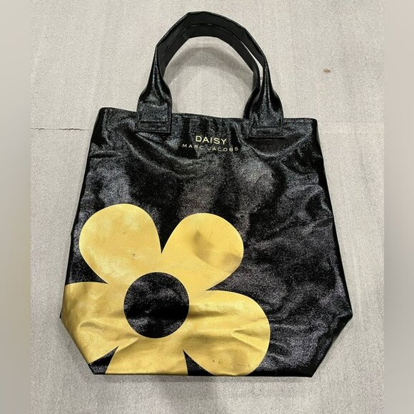 Marc Jacob Daisy Black Patent Reusable Shoulder Tote - Picture 3 of 9